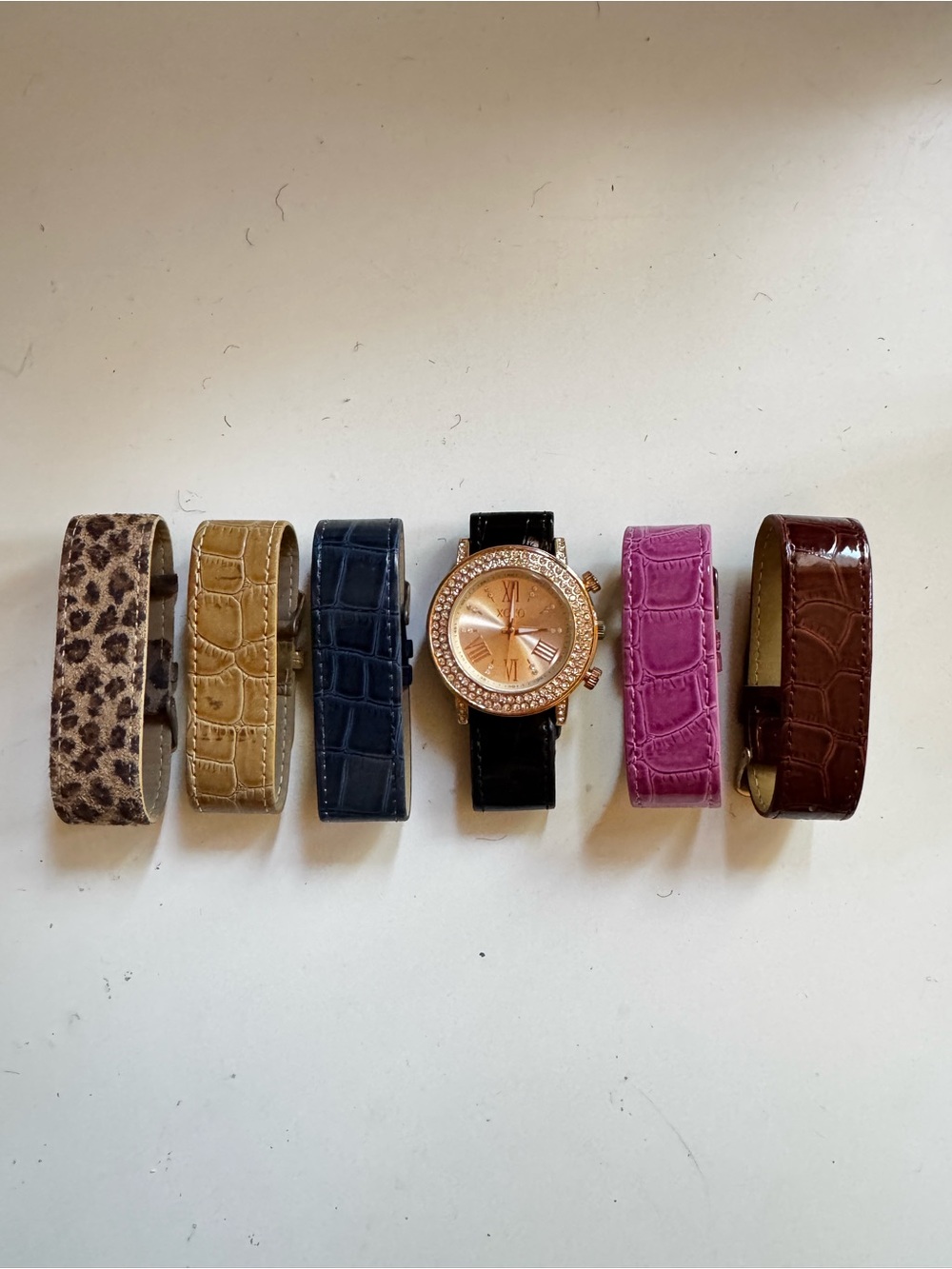 XOXO Interchangeable Leather Watch Strap Set with Black Watch